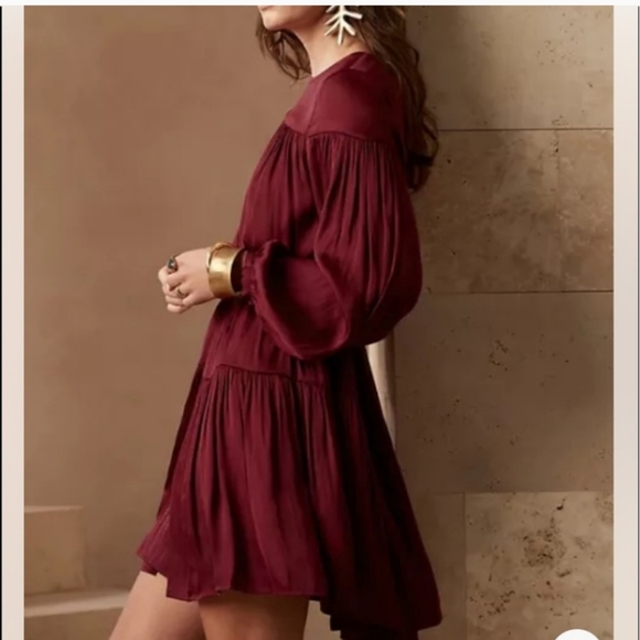 SOLD!!! Banana Republic dress - Picture 3 of 14